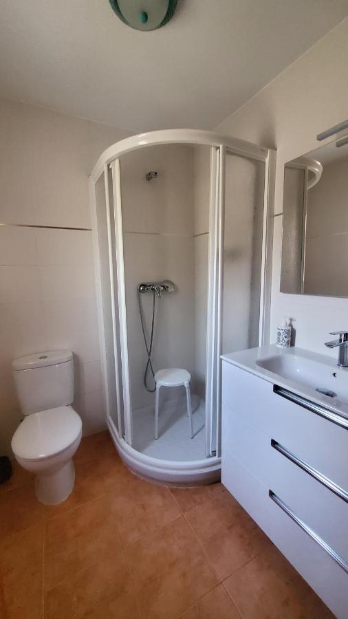 Casita De Invitados En Otura Exterior foto